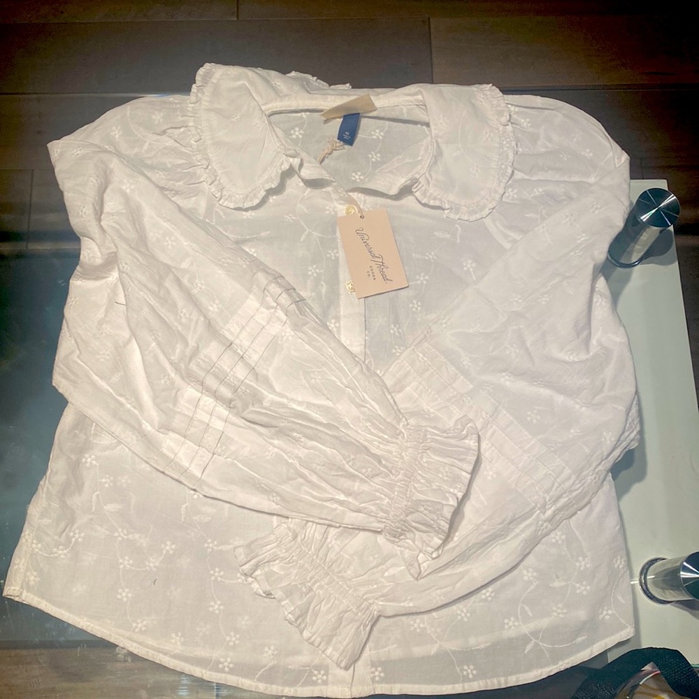 While long sleeve blouse